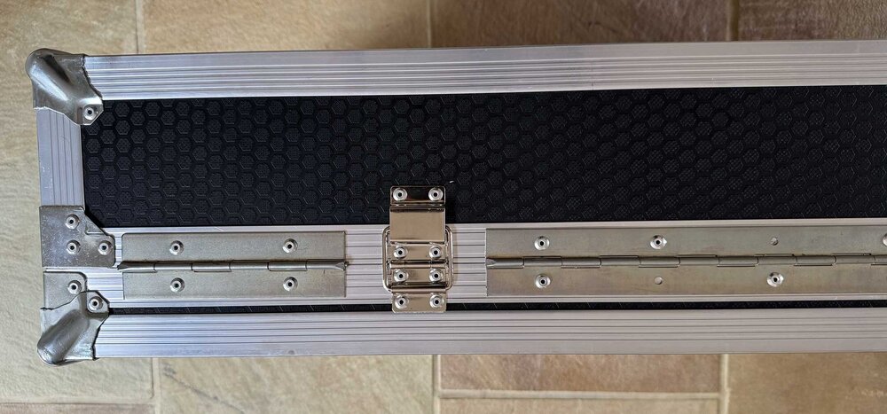 flight-case-03.thumb.jpg.2c552bcaf0b7979f196cab669e0a3dd4.jpg
