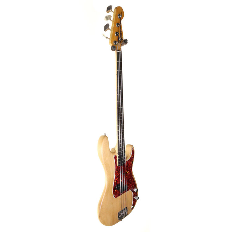 Fender 72 P 2.jpg