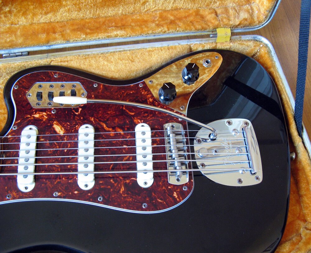Fender_BassVI_Vendita_10.thumb.jpg.7f5e31eb6e7403071eaa3925ee7b62fc.jpg