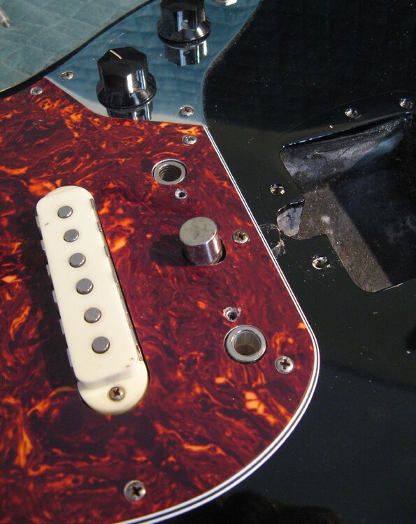 Fender_BassVI_Vendita_24.thumb.jpg.3cdfd6fc6d499869db8e4bcfe5254d49.jpg