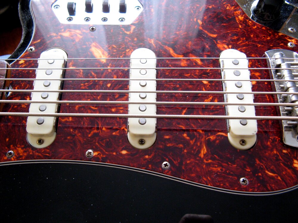 Fender_BassVI_Vendita_29.thumb.jpg.b43646190841fe7eb37ca48546b4774a.jpg