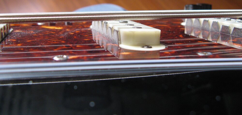 Fender_BassVI_Vendita_37.thumb.jpg.bf29c4ad1516744c614c8832dd233fc3.jpg