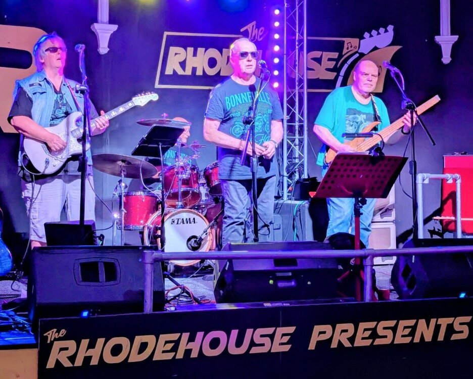 rhodehouse.thumb.jpg.c8e068c5b15883ceff8d413c2dd0dc63.jpg