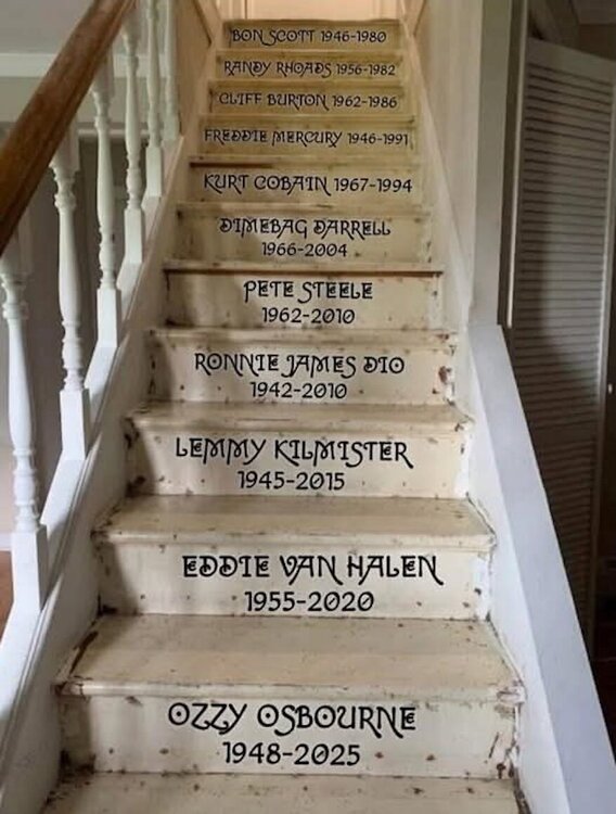 stairwayto.....thumb.jpg.005c6a866fd06b057555486cc82ccc6f.jpg
