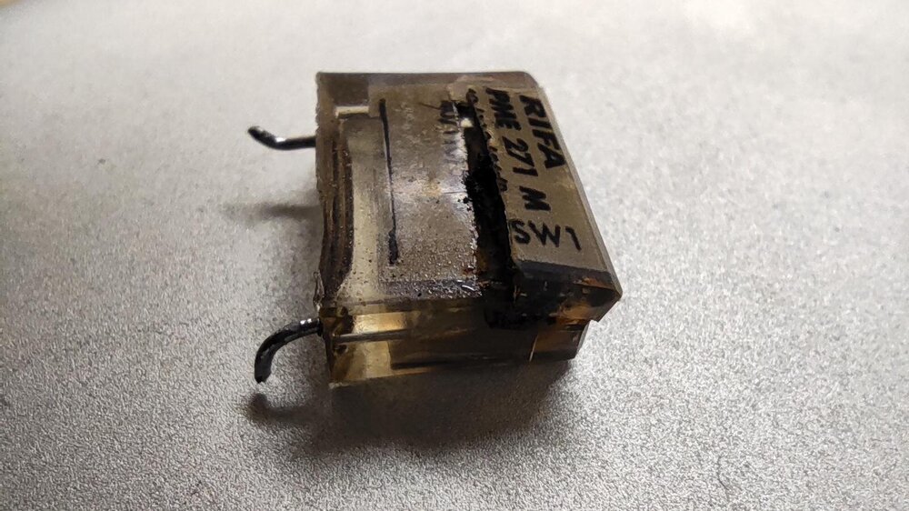 Darylblowncapacitor.thumb.jpg.b0cde56e4e56caa50907a70c9b796ec0.jpg