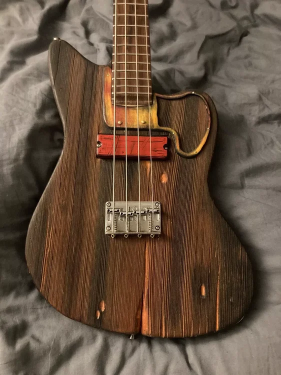 handmade_bass.thumb.webp.da5df7d737d771c1a045793cd8f39438.webp
