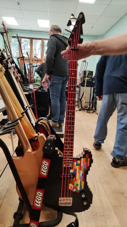 04-2025SWBash-Legobass!.thumb.jpg.be60815c122a0c8456a18565e50fc497.jpg