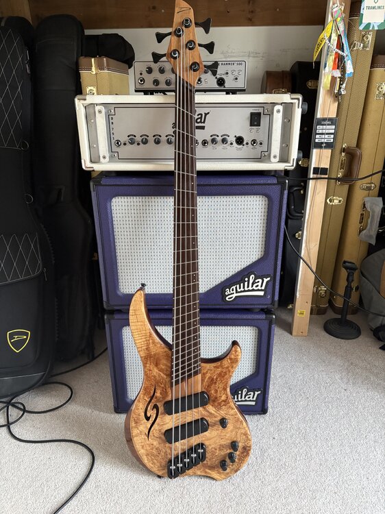 Dingwall Full front.jpg