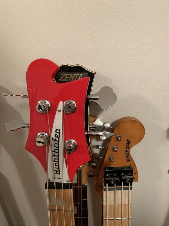 faker - retrovibe - red baron - headstock - .jpg
