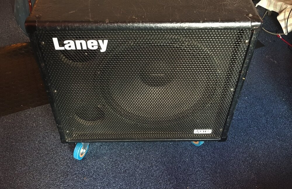 laney1.thumb.jpg.9fdd63a8275a3364c45f66e7bcd4a8b1.jpg