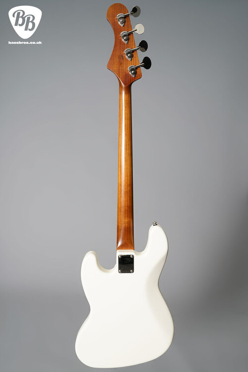 Modern-Vintage-White-Fretless-2.jpg