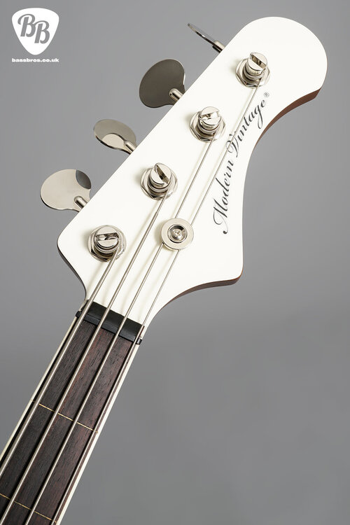 Modern-Vintage-White-Fretless-9.jpg