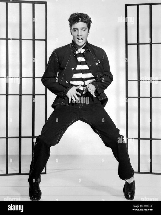 elvis-presley-dans-le-film-jailhouse-rock-1957-photo-de-presse-2e8m43h.thumb.jpg.571a1f15f4d9ebbae3b67383d7136e43.jpg